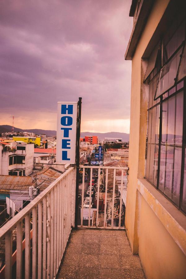 Hotel Shinula 우에우에테낭고 외부 사진